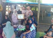 Polda NTB Sambangi Nelayan di Pantai Gading, Bagikan Sembako dan Sosialisasi Kamtibmas