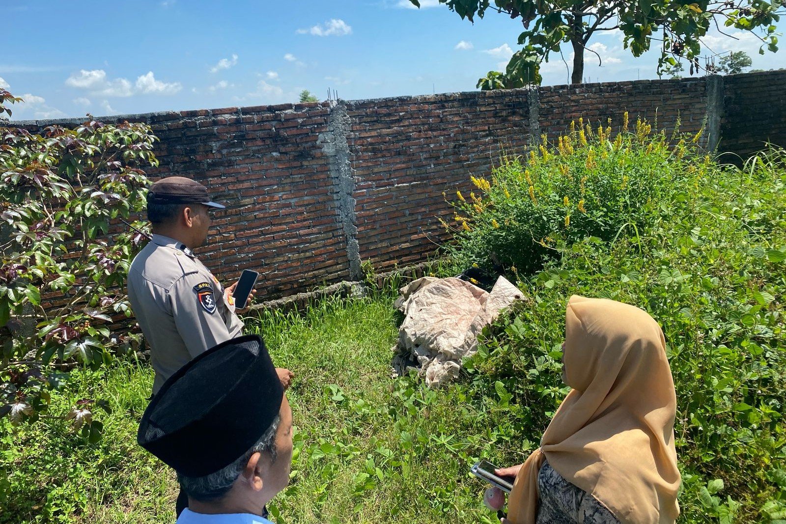 Berkat Informasi Warga, Polsek Kediri Temukan Sepeda Motor Diduga Hasil Curian di Tanah Kosong