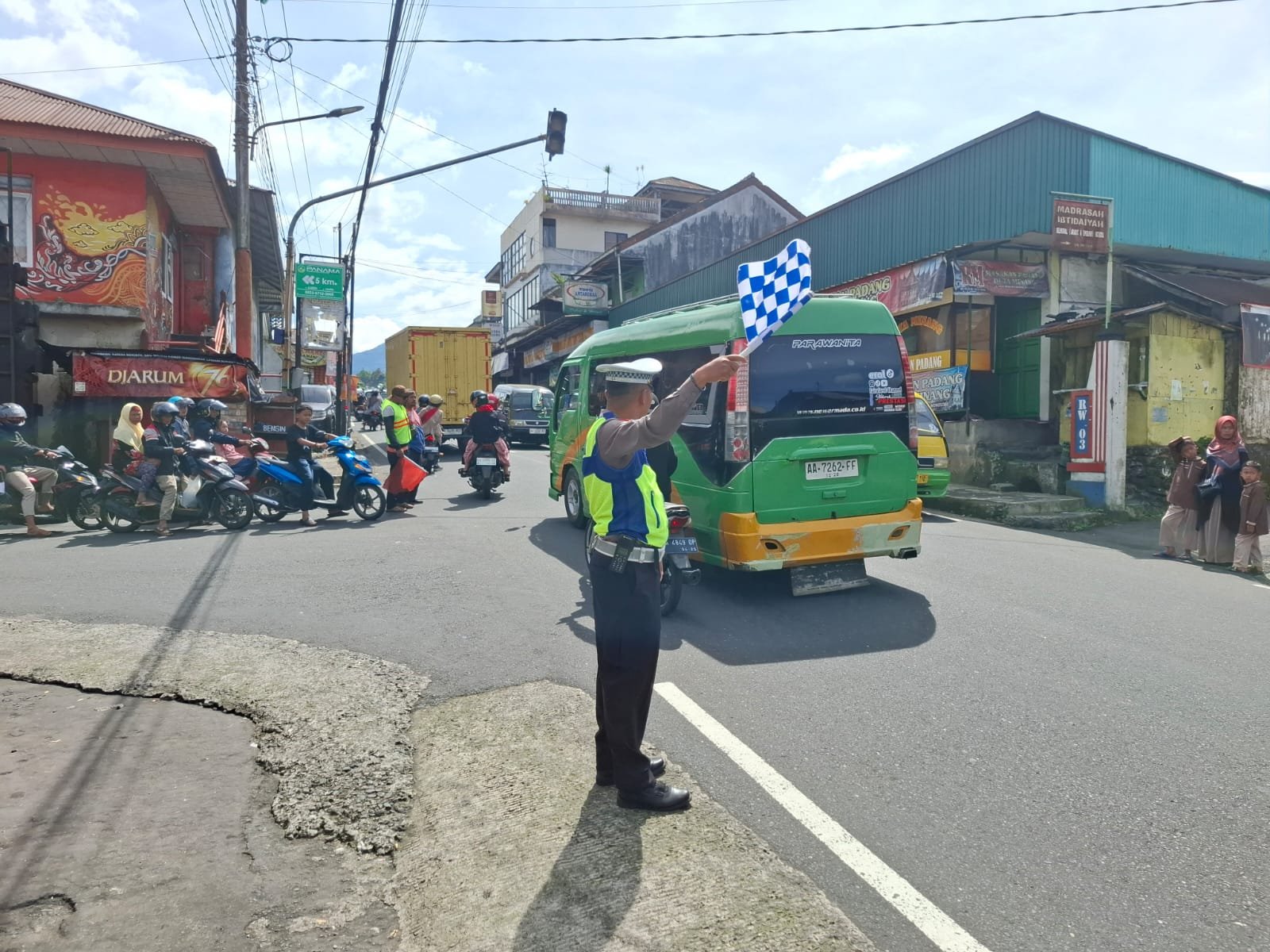 pengaturan lalu lintas