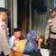 Hari Bhayangkara ke-79, Polsek Kediri Bantu Warga Lansia di Kediri Selatan
