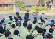 Polsek Labuapi Gandeng Sekolah Tekan Kenakalan Remaja di Desa Karang Bongkot