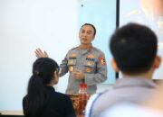 Kadiv Humas Beri Motivasi dan Pemahaman Tugas Kepolisian Pada Siswa Labschool Kebayoran