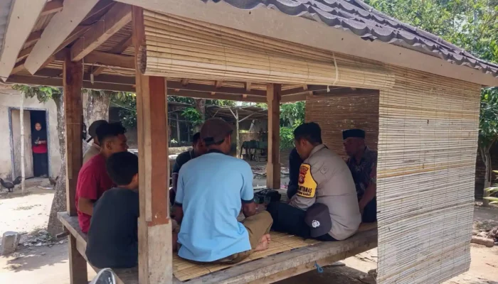 Bhabinkamtibmas Sekotong Gencar Edukasi Manfaatkan Pekarangan untuk Ketahanan Pangan